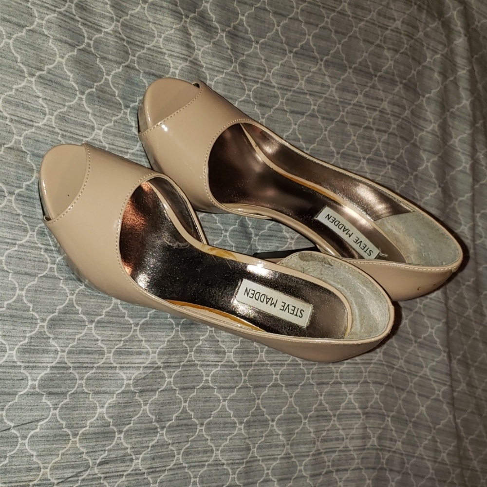 Steve Madden Nude Peep Toes Shoes